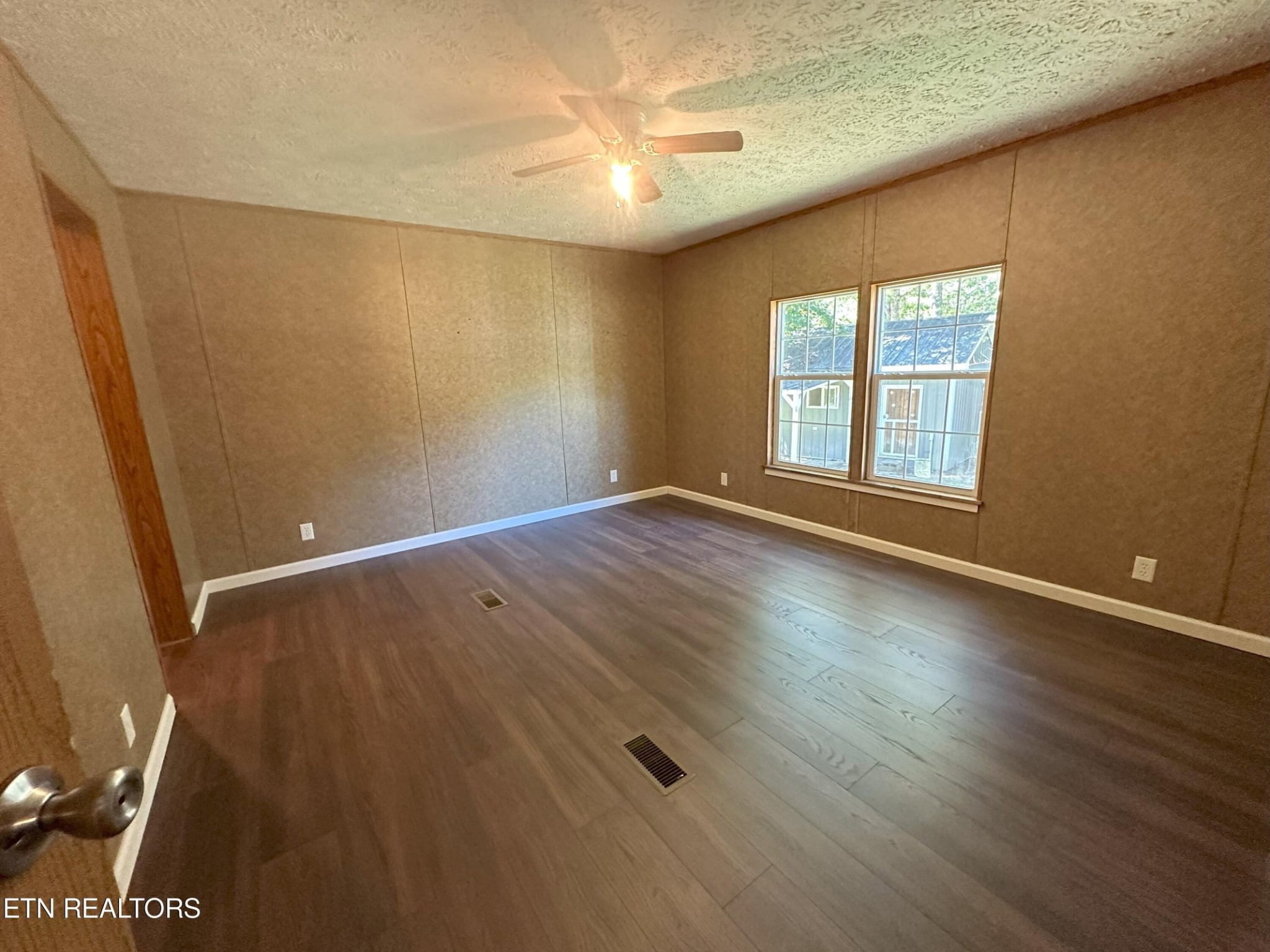 Image 40 of 46 For 5060 4th Street