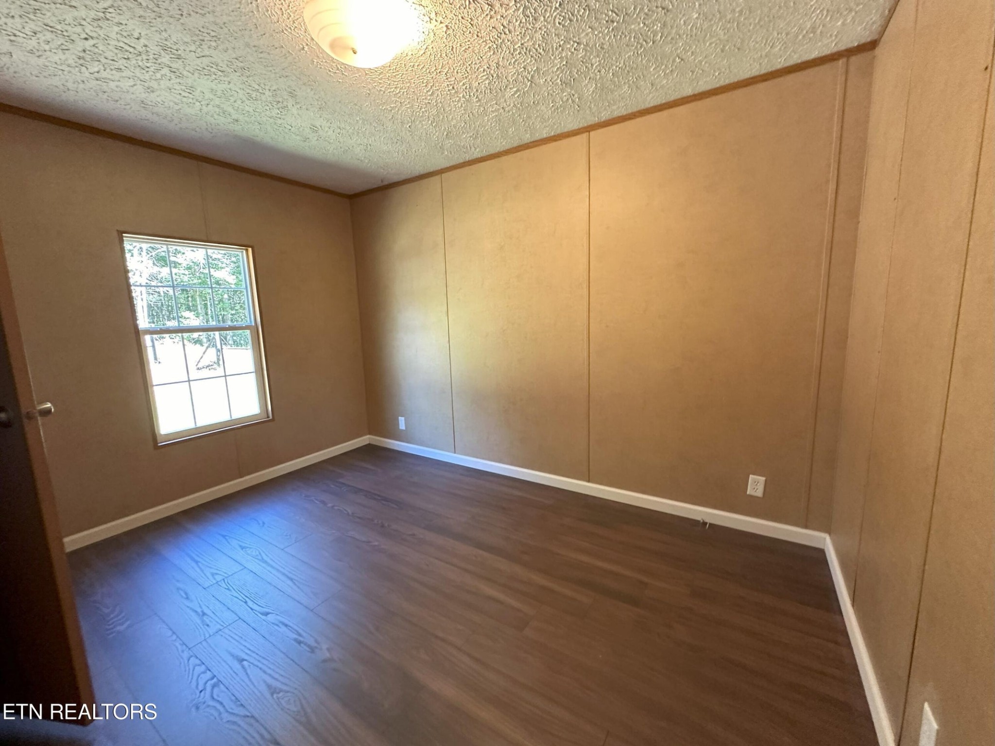 Image 41 of 46 For 5060 4th Street