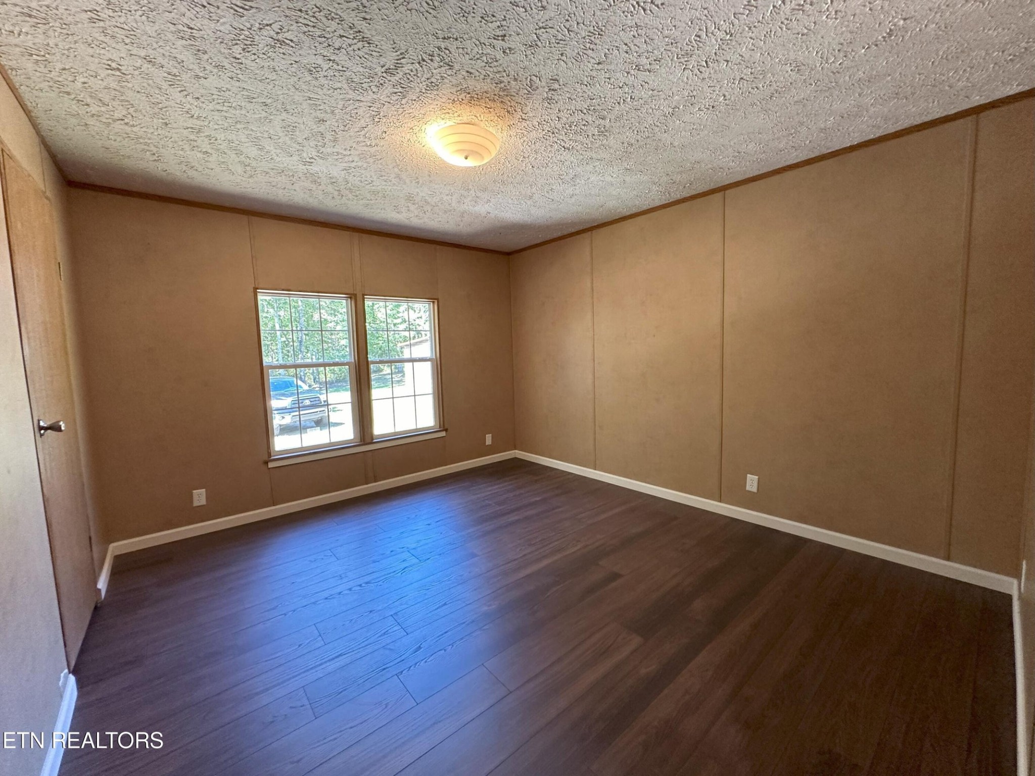Image 42 of 46 For 5060 4th Street