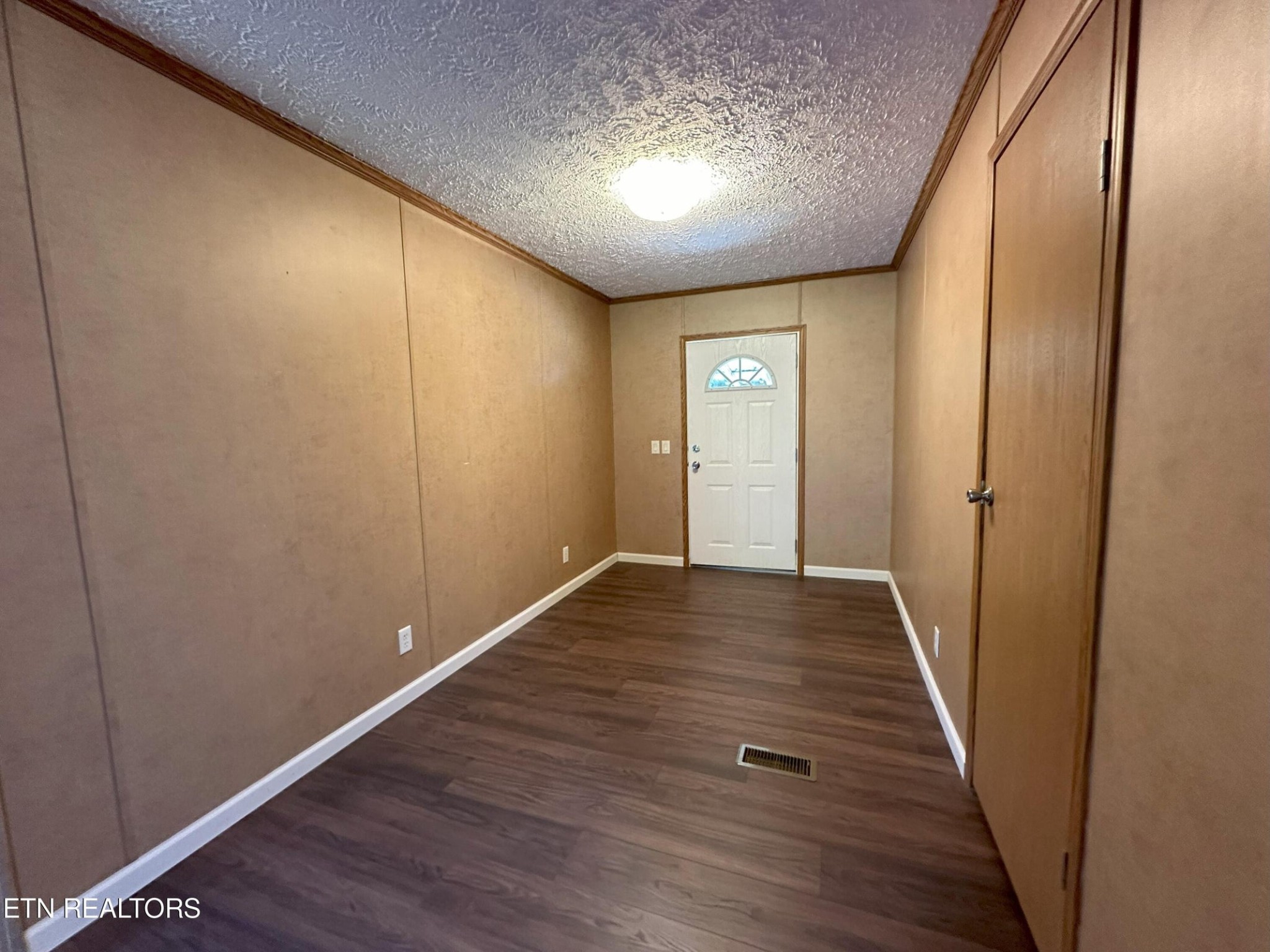 Image 45 of 46 For 5060 4th Street