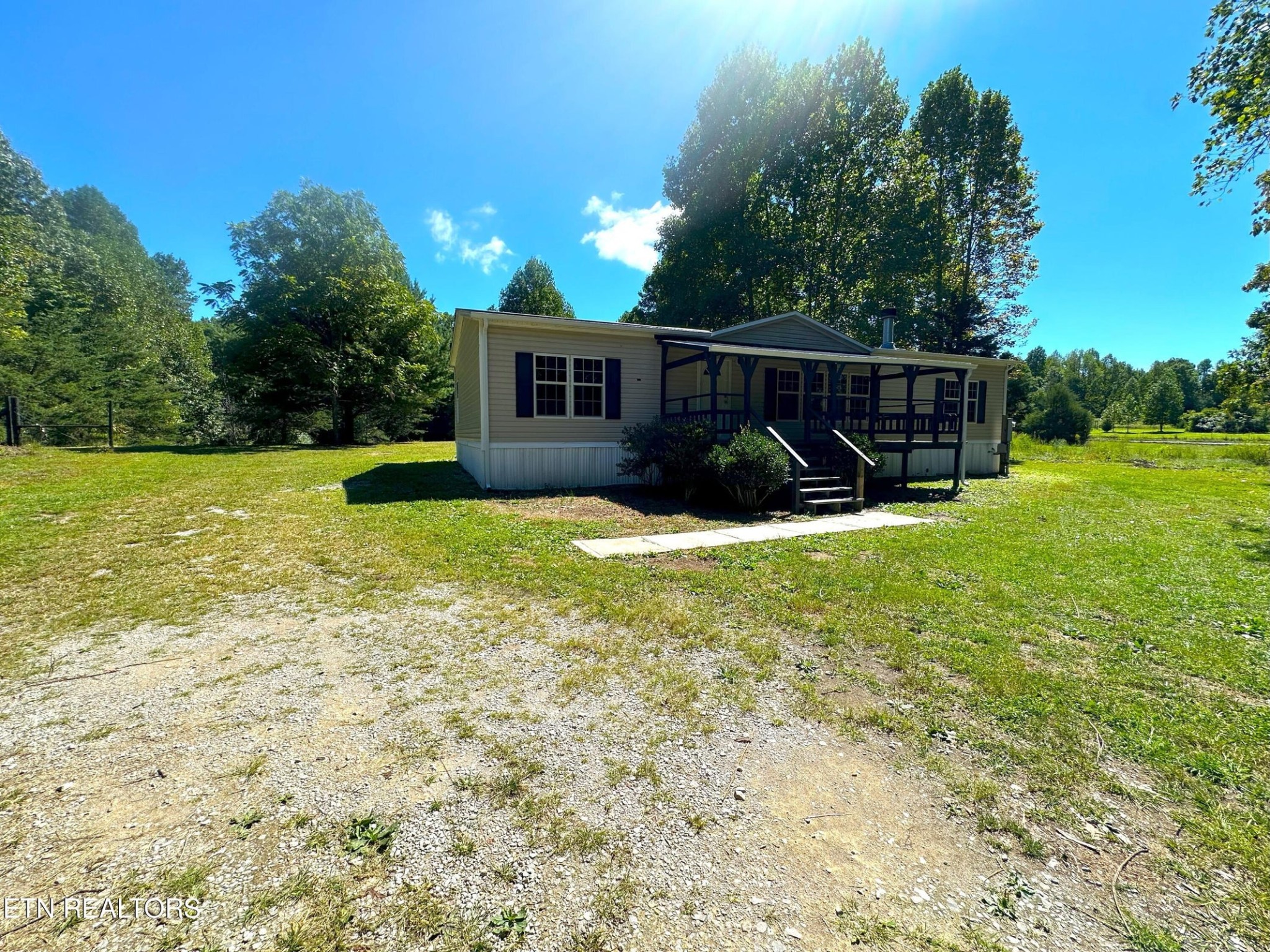 Image 5 of 46 For 5060 4th Street