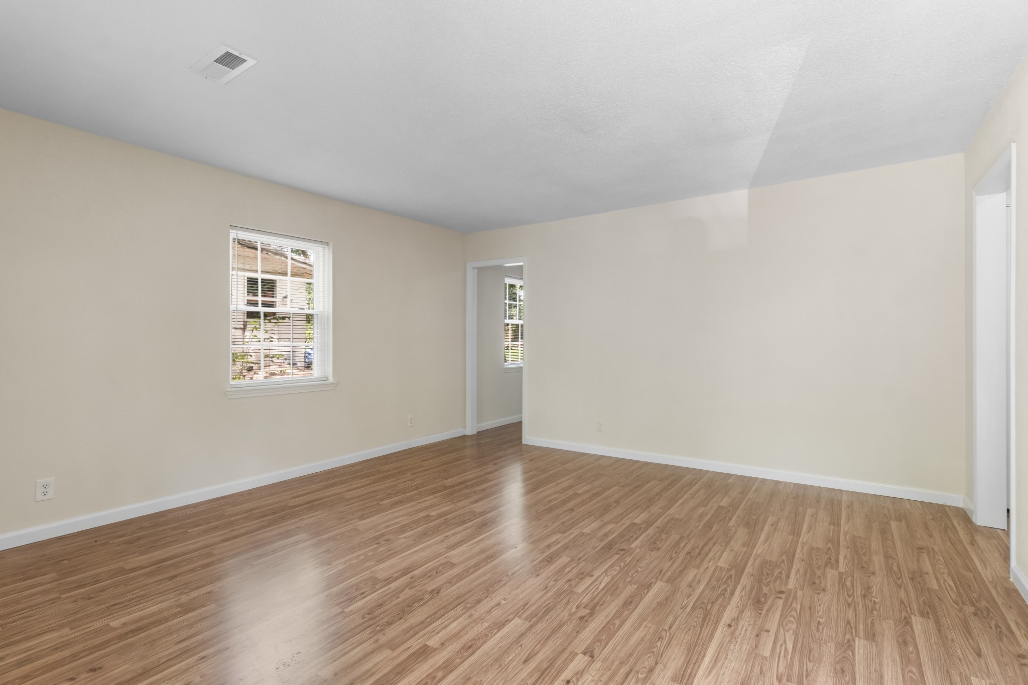 Image 8 of 64 For 6469 70th Circle
