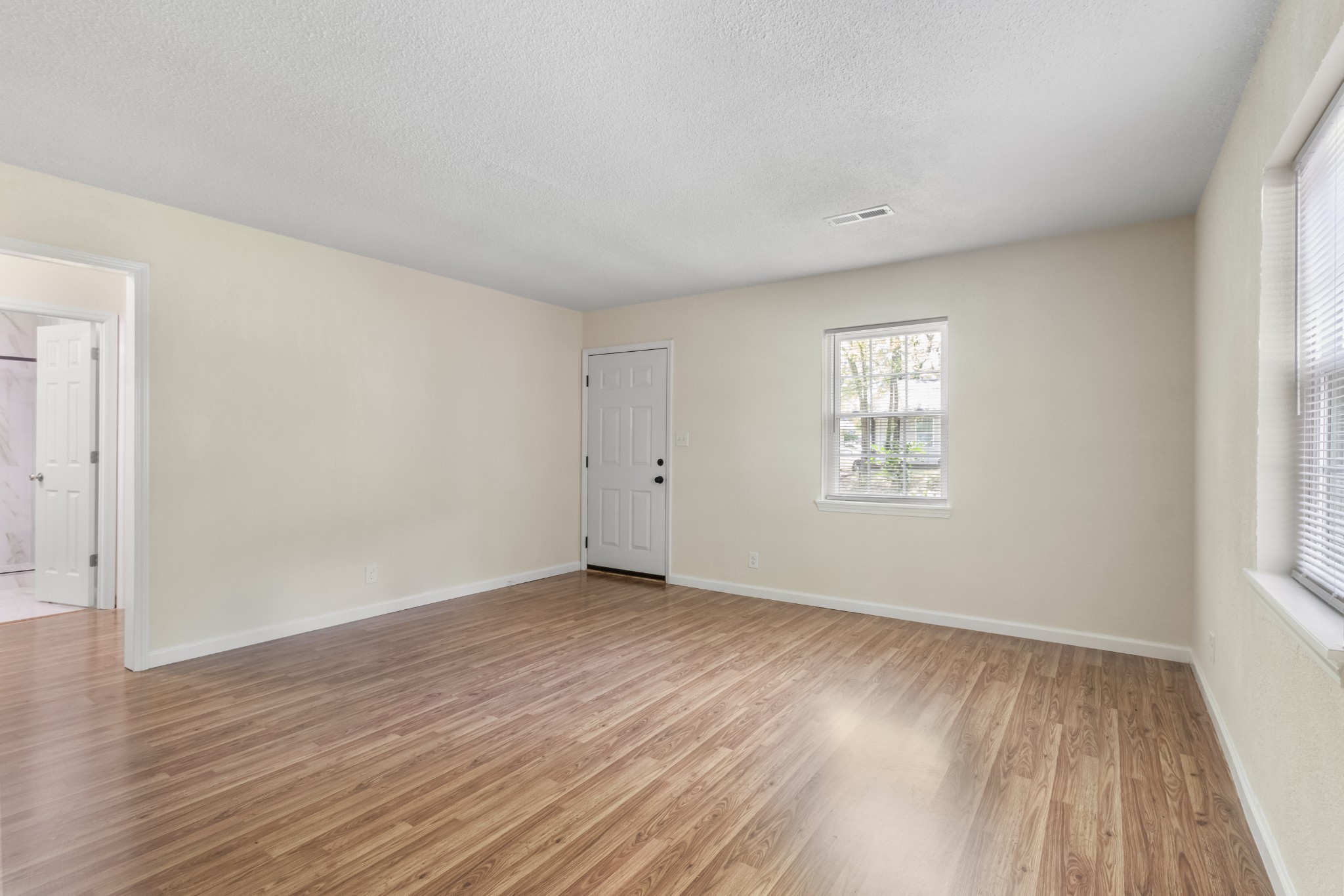 Image 9 of 64 For 6469 70th Circle