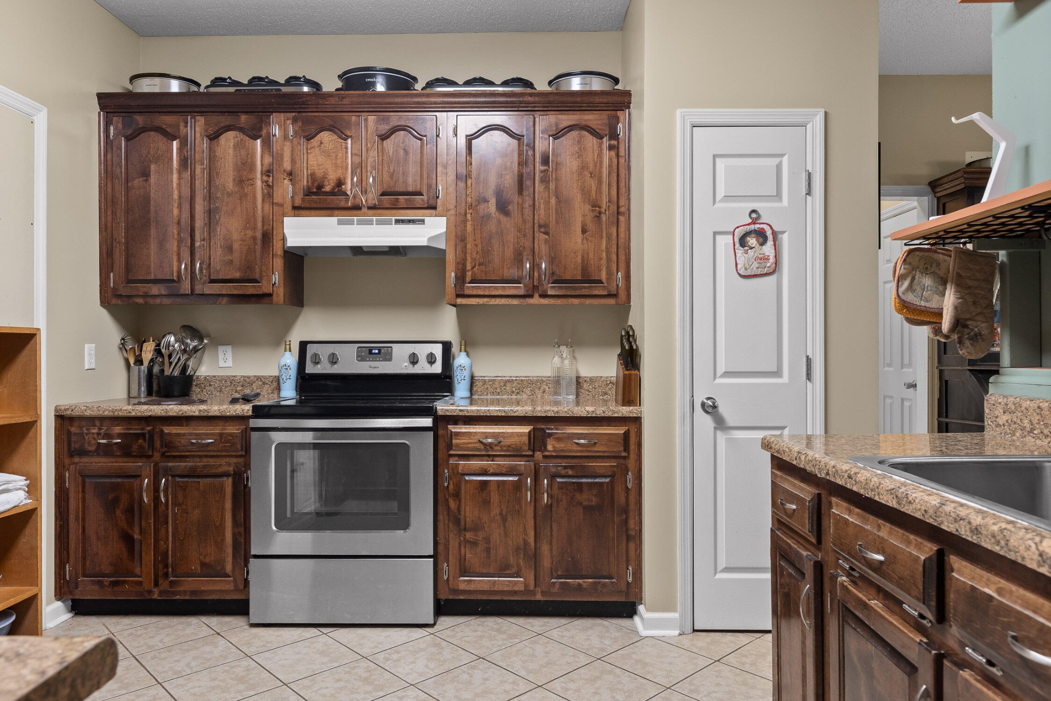 Image 18 of 29 For 5617 65th Pl