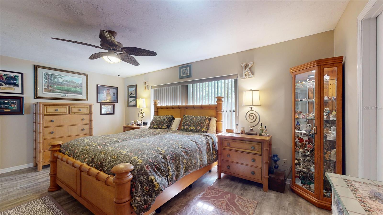 Listing photo id 11 for 307 Kinglet Avenue