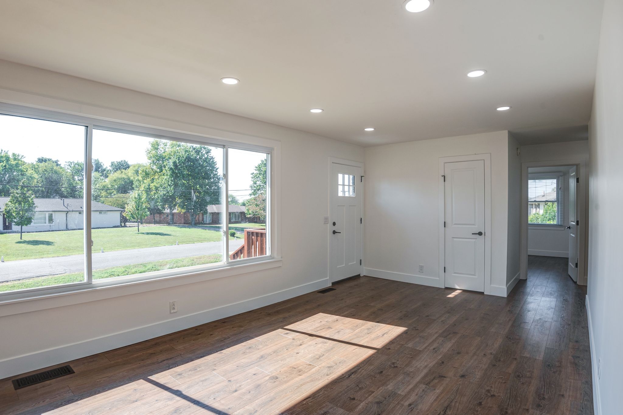 Image 7 of 98 For 3612 47th Terrace