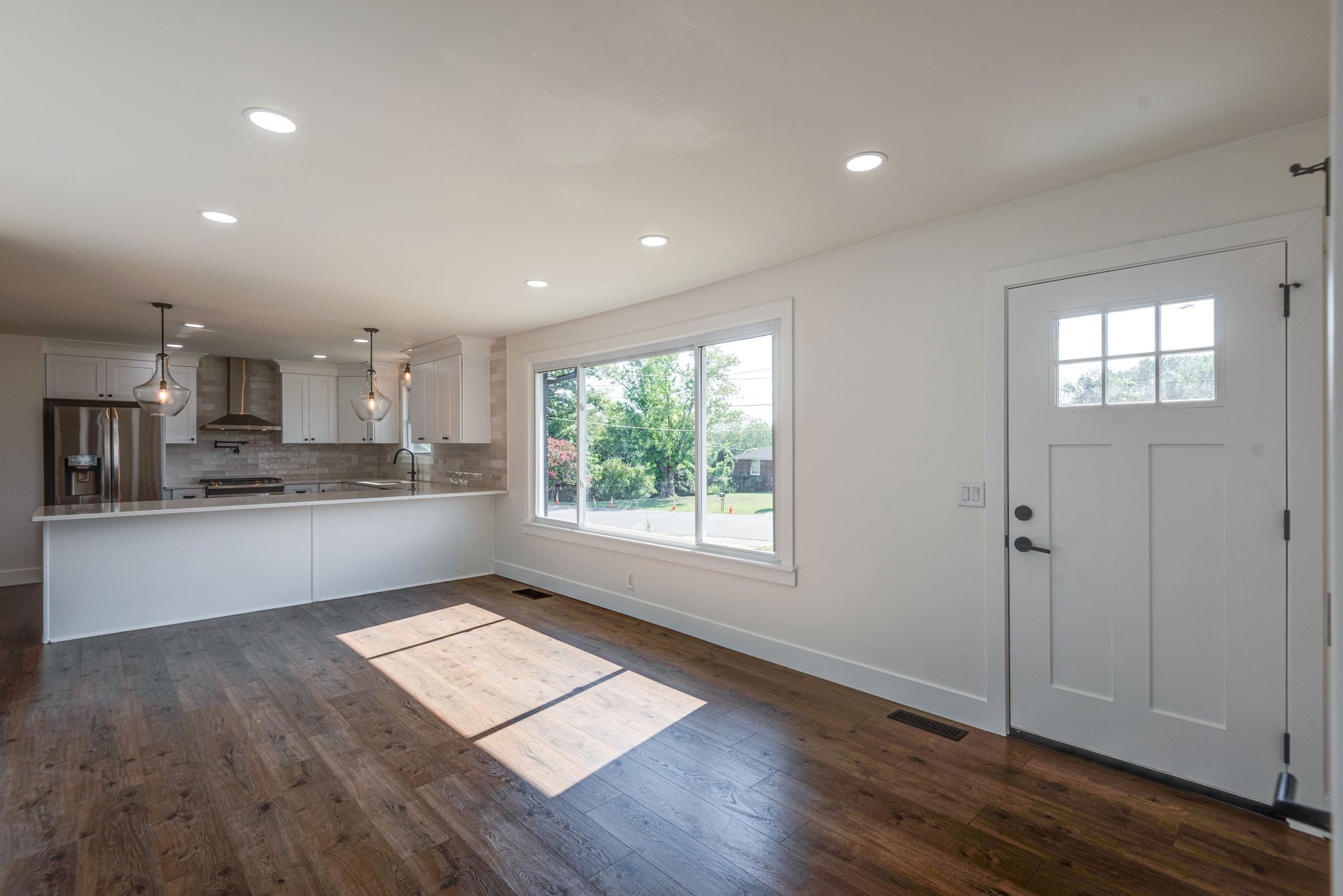 Image 8 of 98 For 3612 47th Terrace