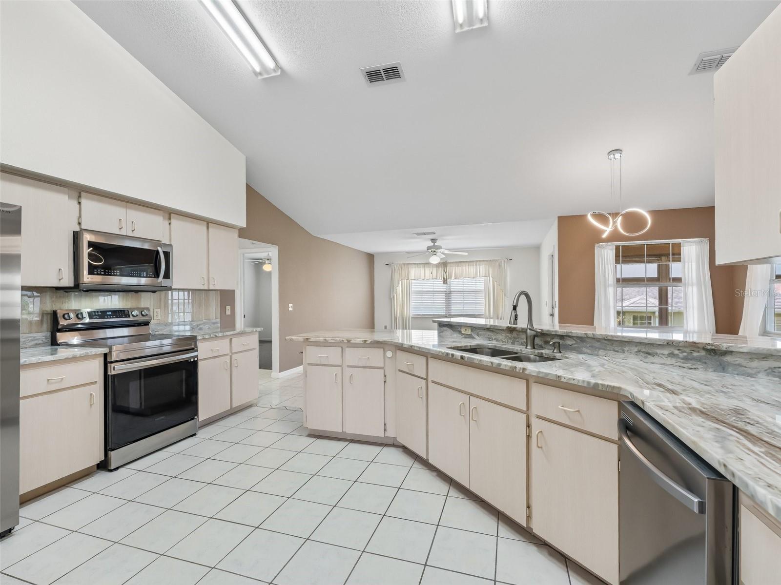 Image 8 of 43 For 17233 115th Terrace Road