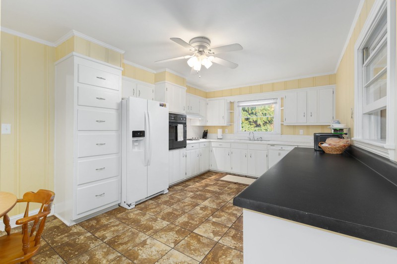 Image 11 of 70 For 1393 150th Avenue