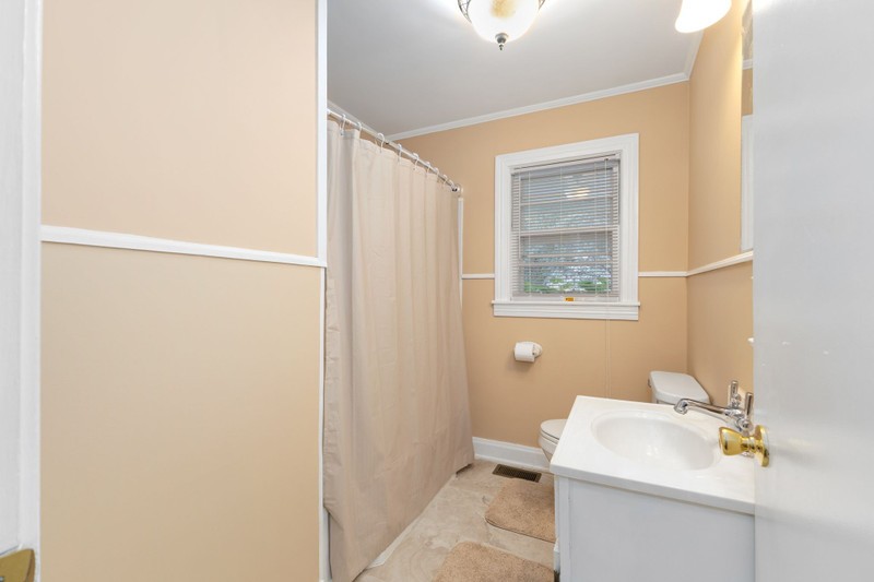 Image 19 of 70 For 1393 150th Avenue