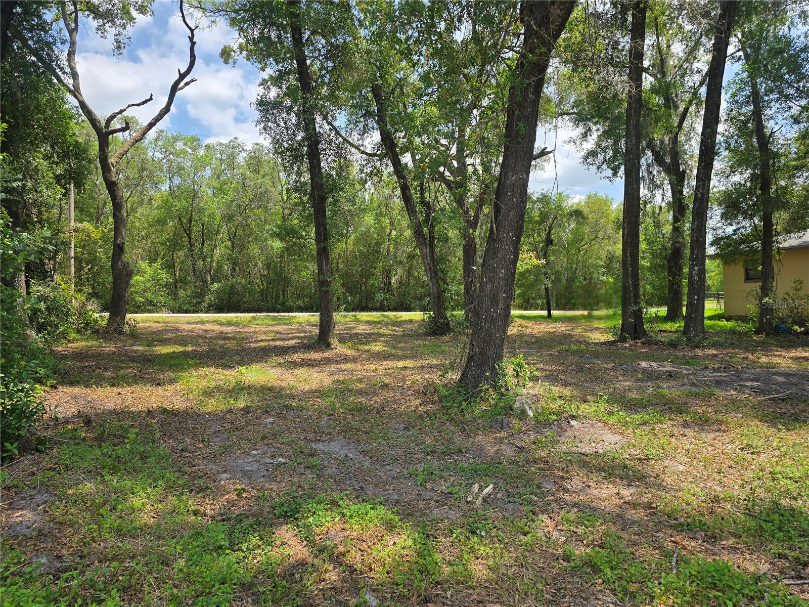 Image 5 of 11 For 6532 Iris Drive