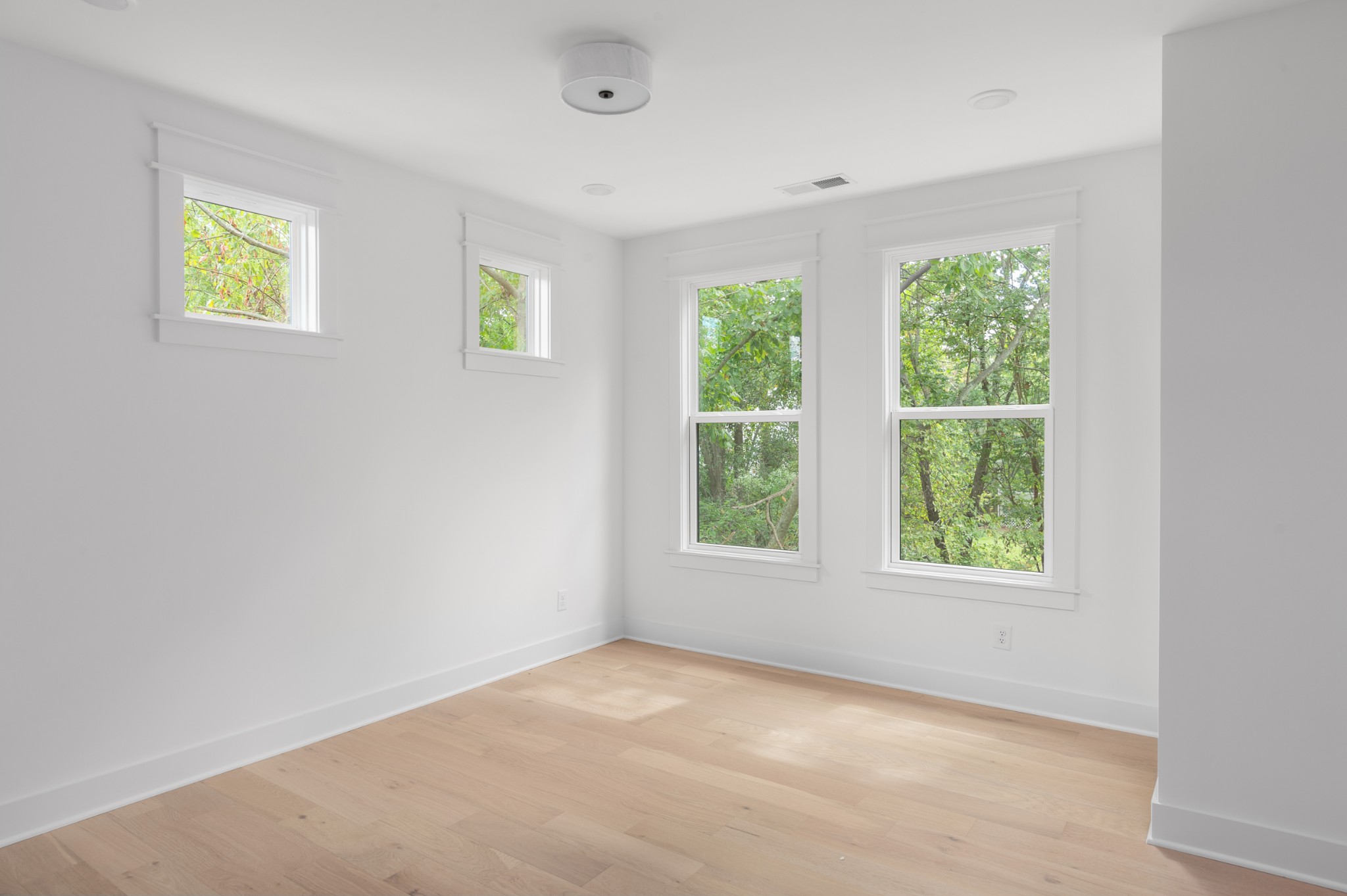 Image 31 of 45 For 9977 Langdon Road