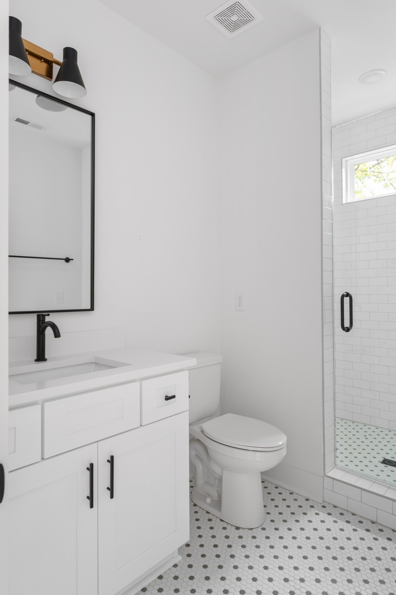 Image 32 of 45 For 9977 Langdon Road