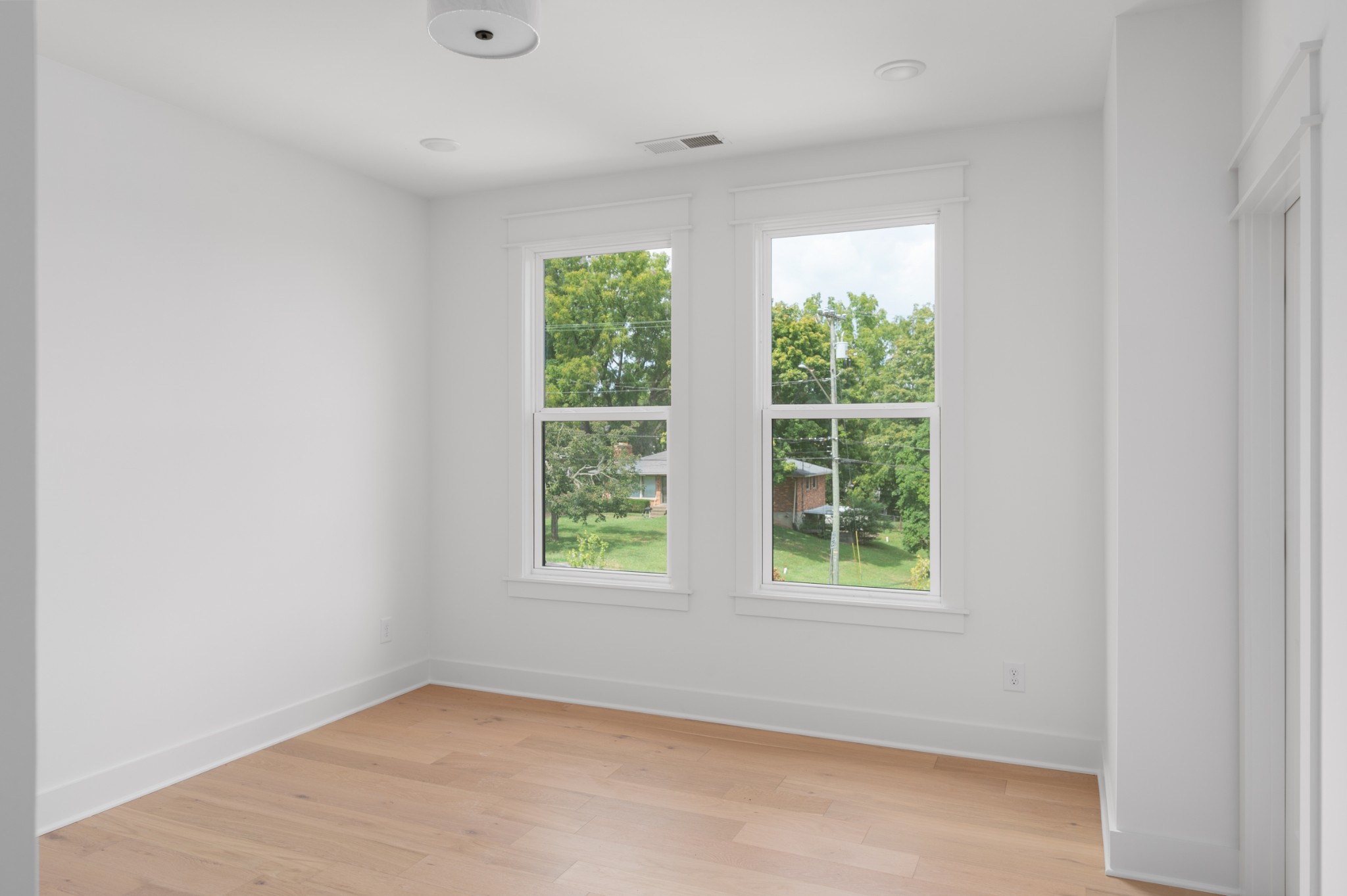 Image 35 of 45 For 9977 Langdon Road