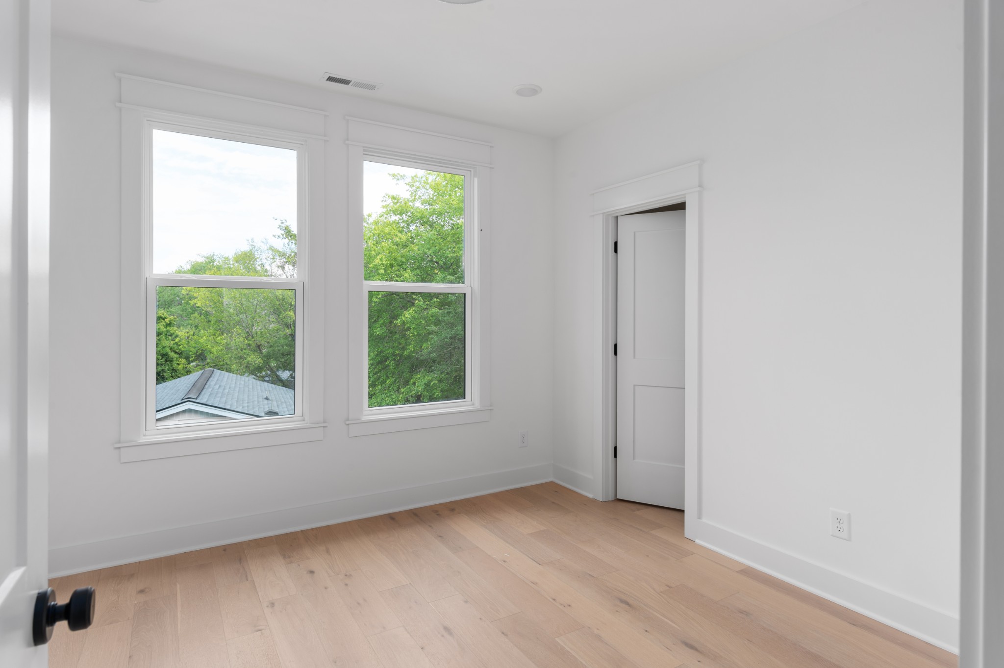 Image 37 of 45 For 9977 Langdon Road