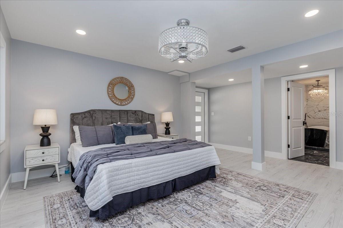 Image 17 of 64 For 11664 Clayton Drive