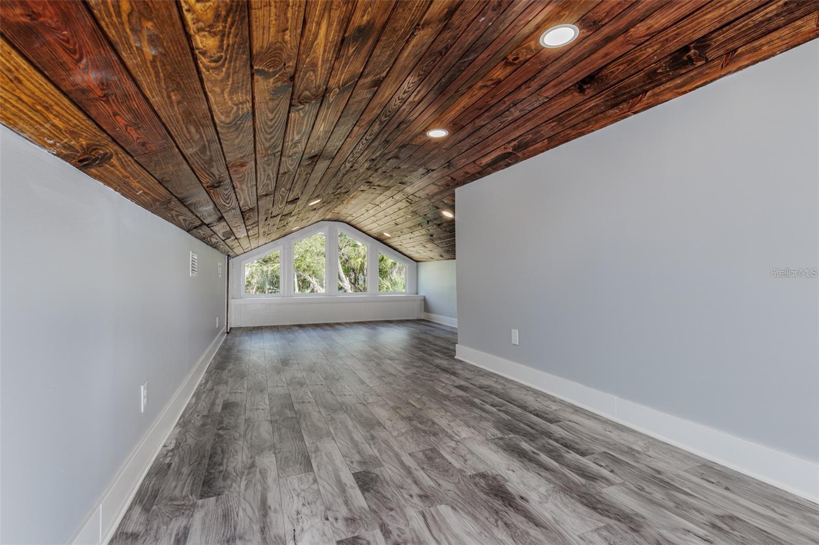 Image 33 of 64 For 11664 Clayton Drive