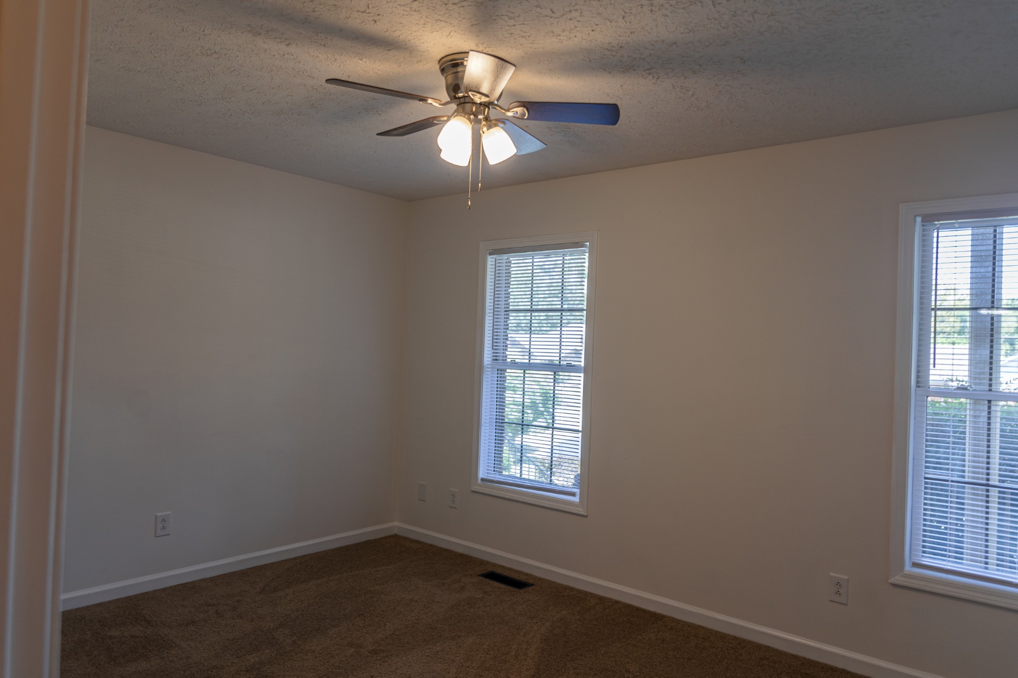 Image 18 of 52 For 9658 76th Lane Road