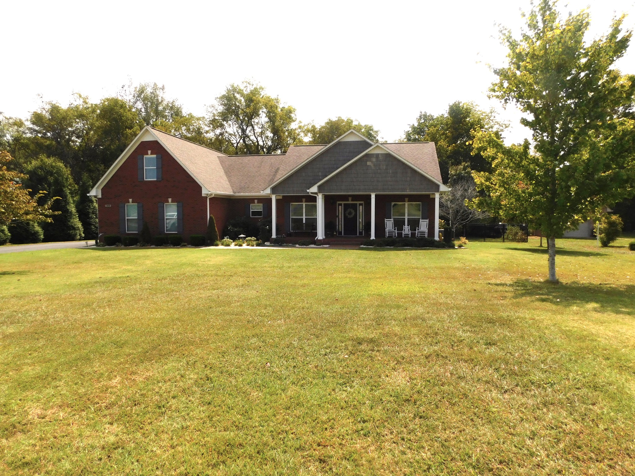 Listing photo id 0 for 4850 Pine Avenue