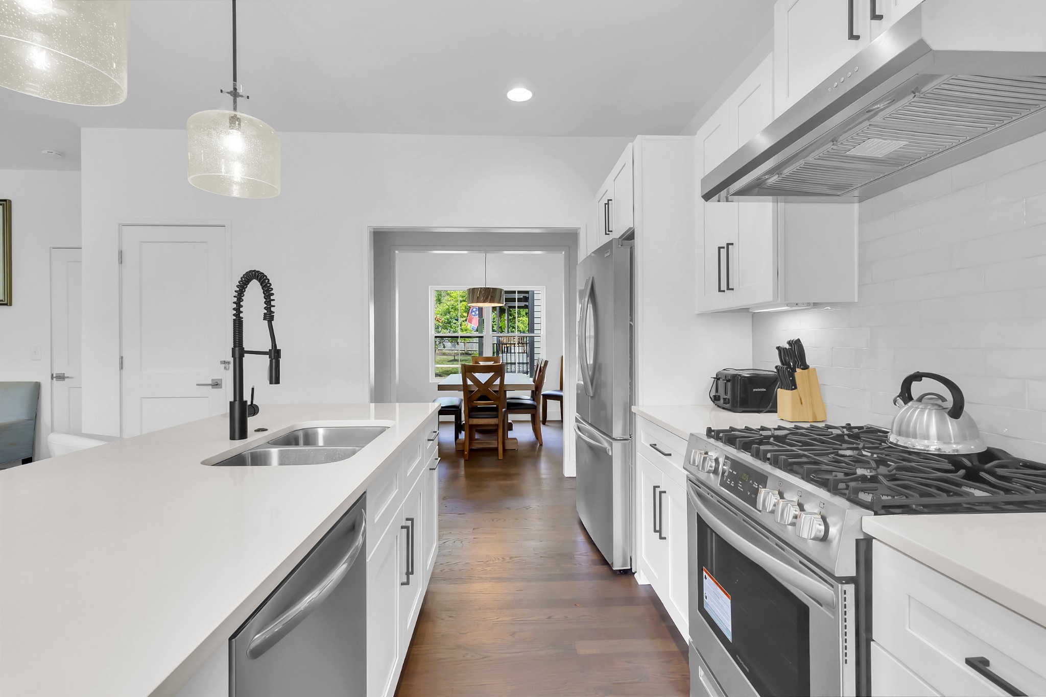 Image 5 of 32 For 922 13th Street