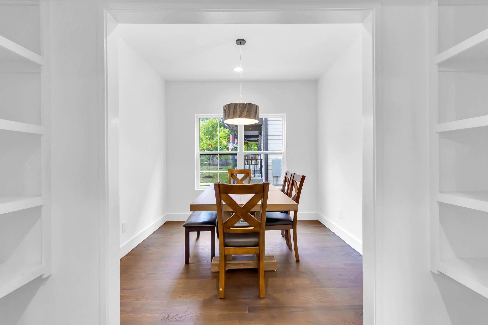 Image 9 of 32 For 922 13th Street