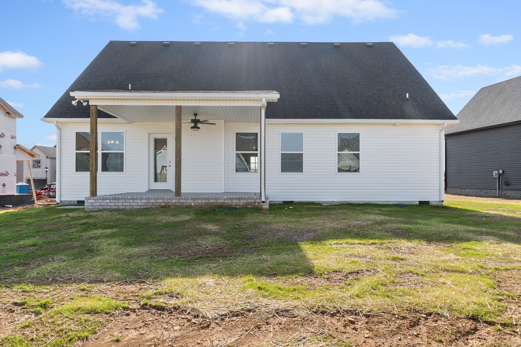 Listing photo id 2 for 9740 Cranberry Street