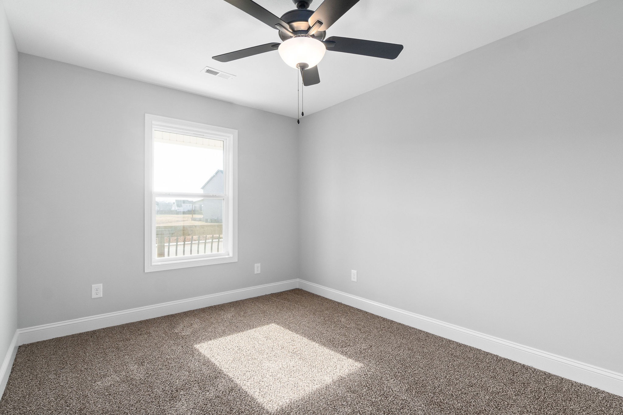 Listing photo id 7 for 9740 Cranberry Street