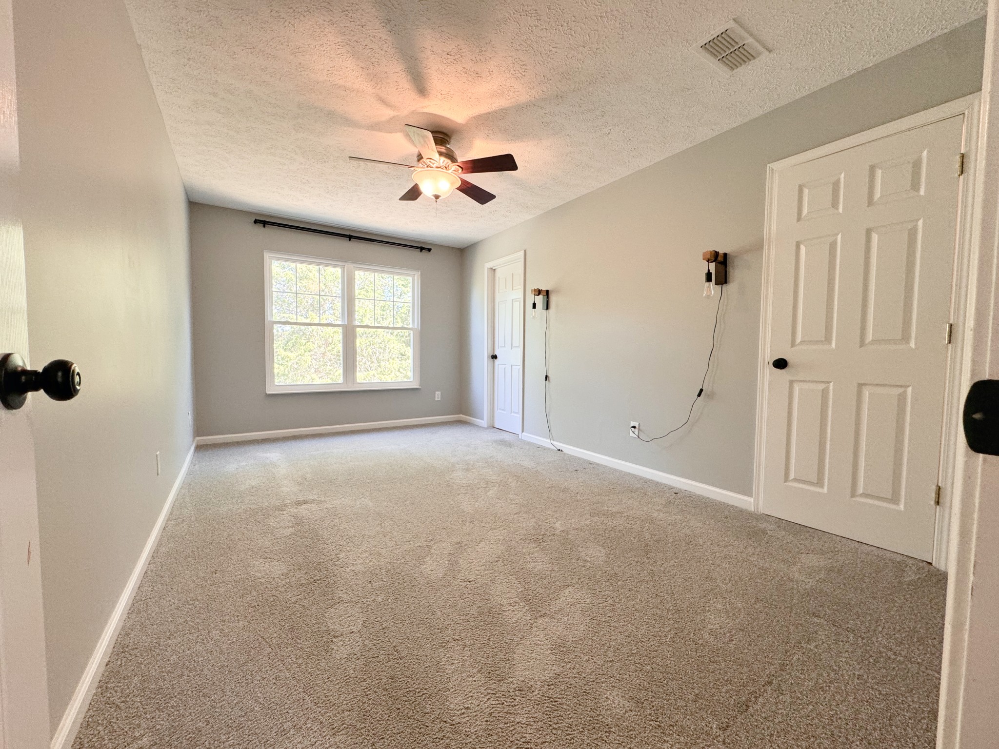 Image 6 of 12 For 7800 127th Loop
