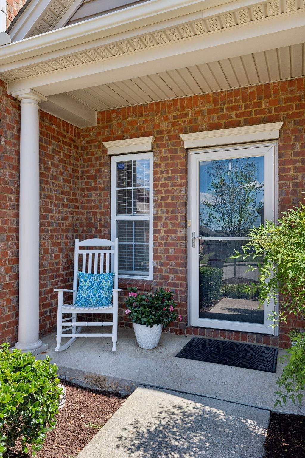 Image 3 of 15 For 8522 Las Palmas Way