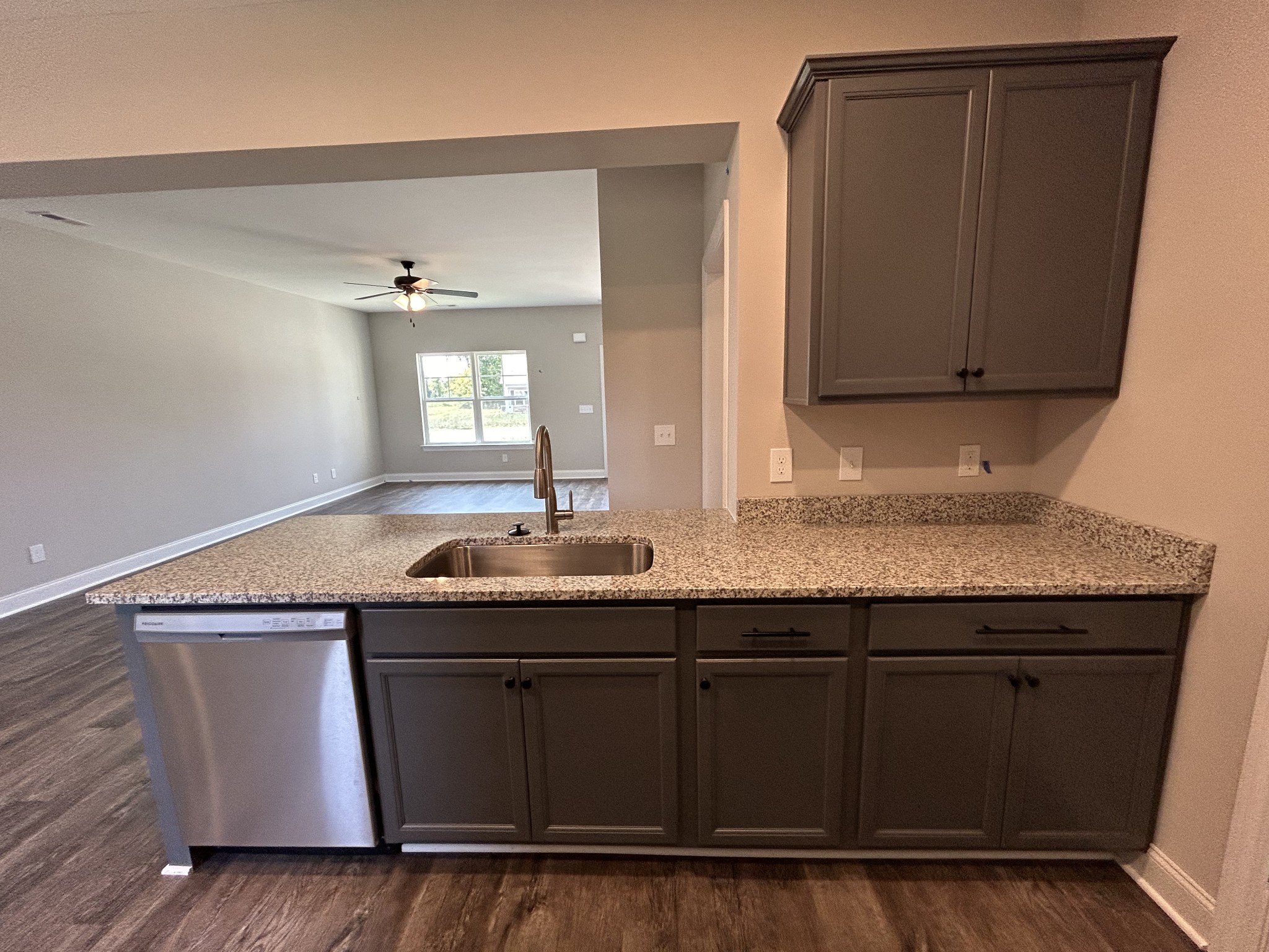 Image 4 of 26 For 8510 Las Palmas Way