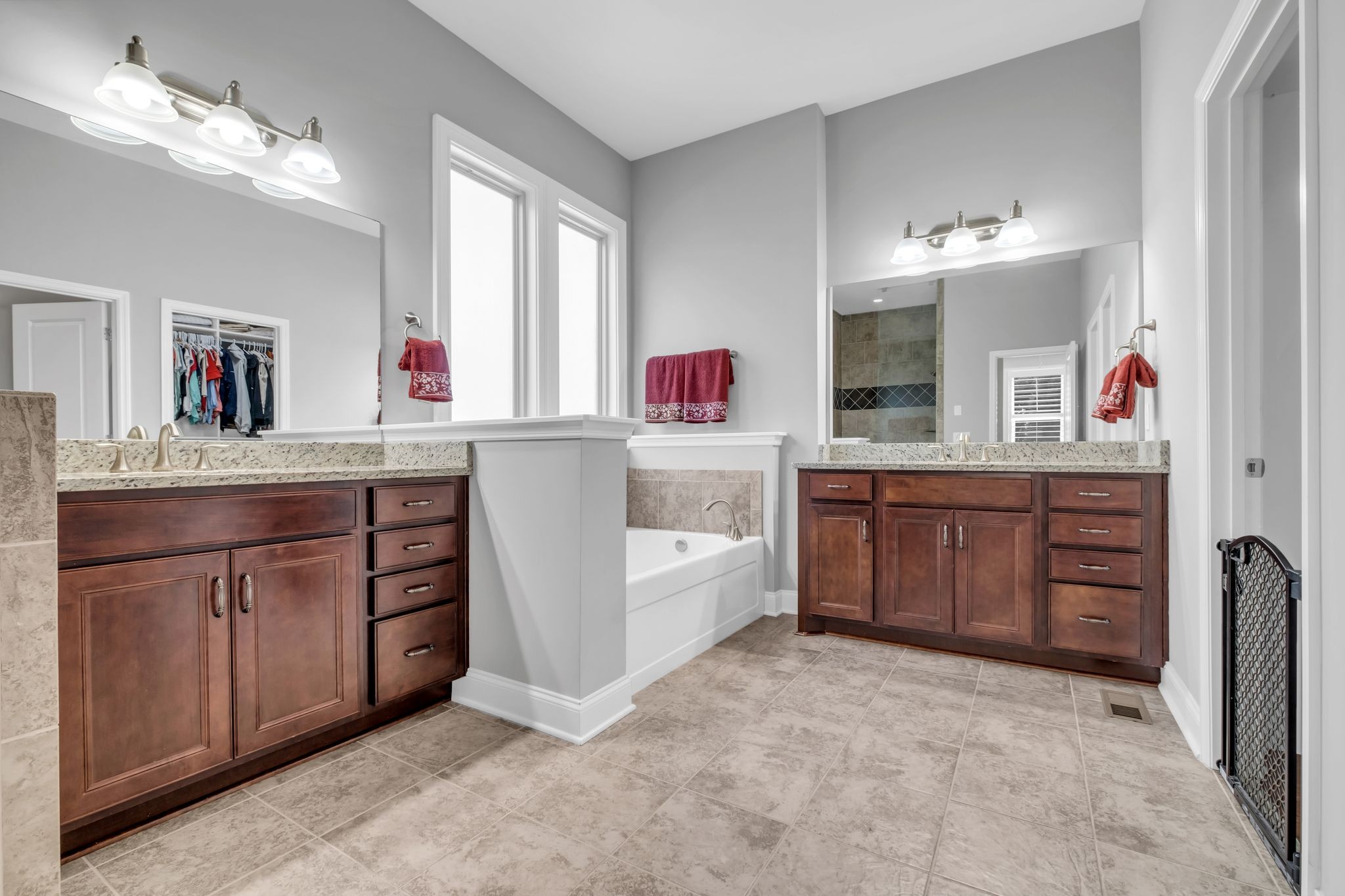 Image 24 of 26 For 8490 Las Palmas Way