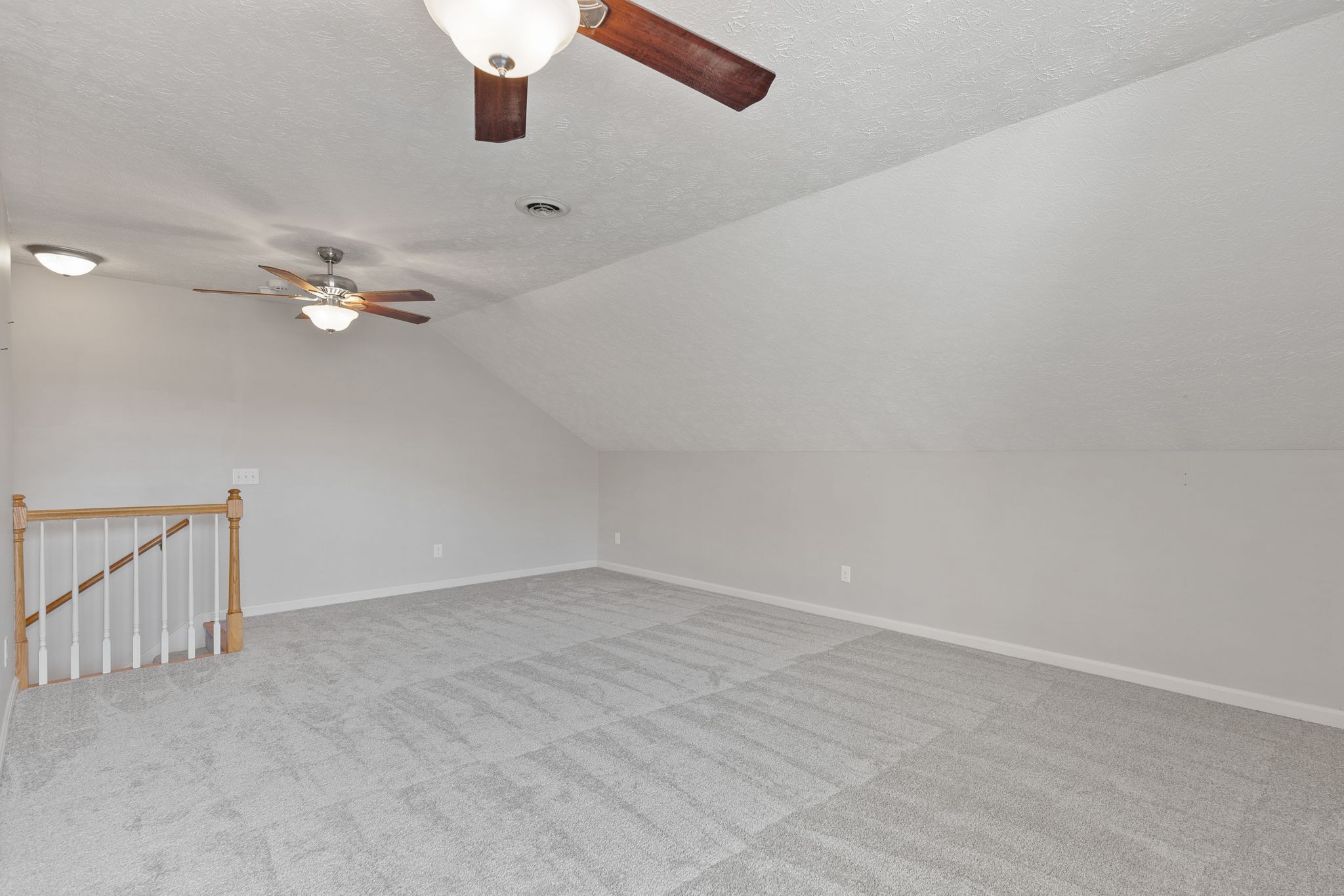 Listing photo id 19 for 8518 Las Palmas Way