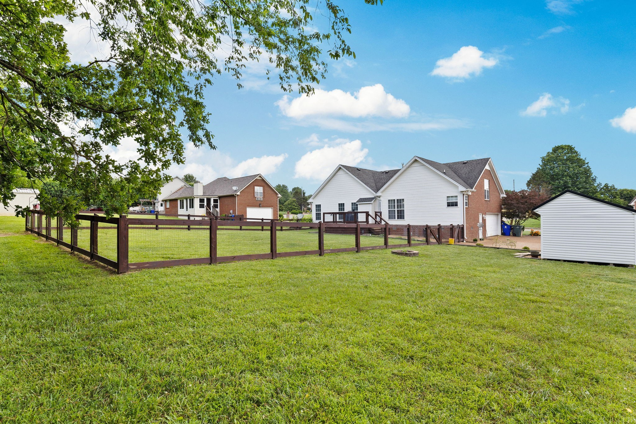 Listing photo id 24 for 8518 Las Palmas Way