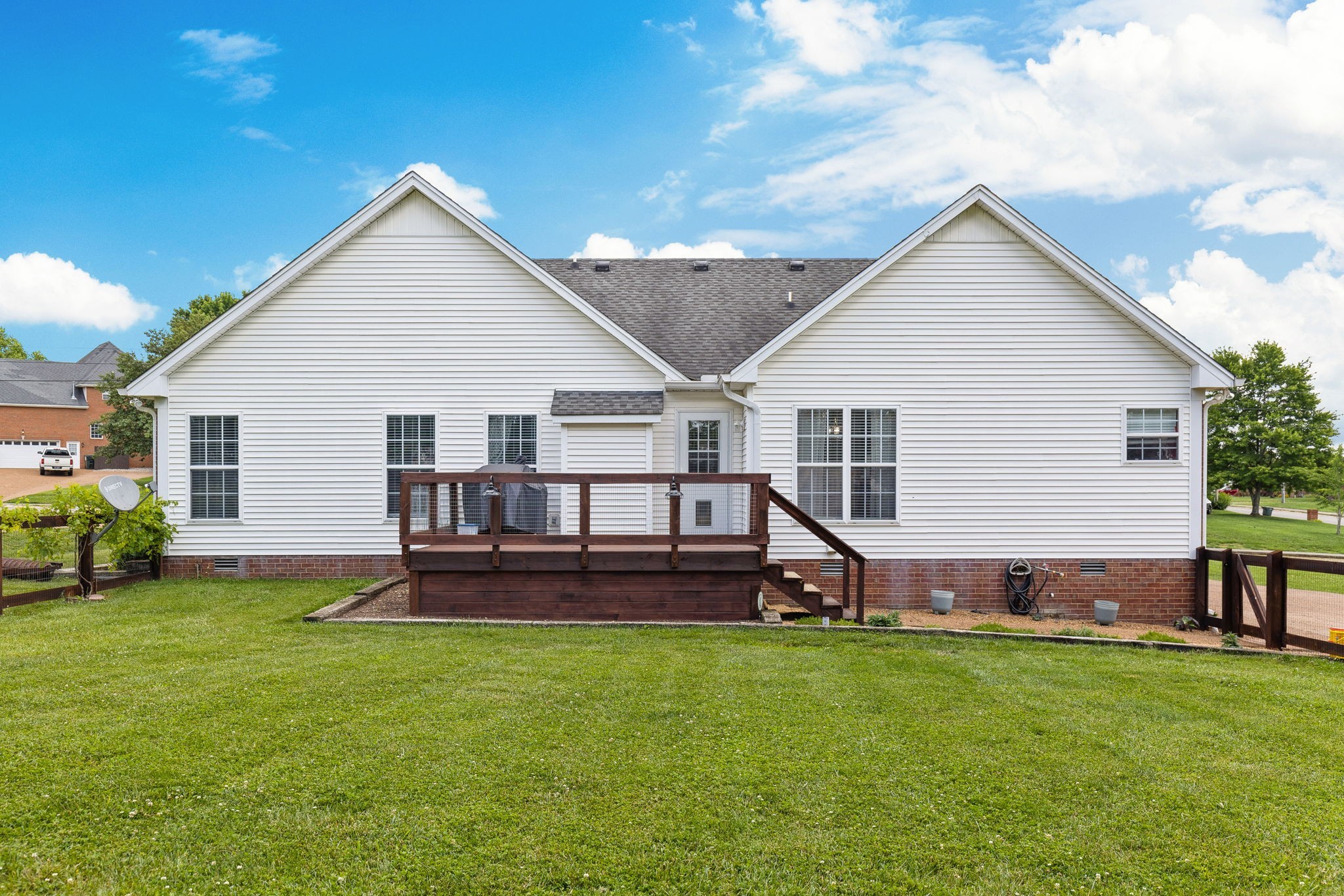 Listing photo id 26 for 8518 Las Palmas Way
