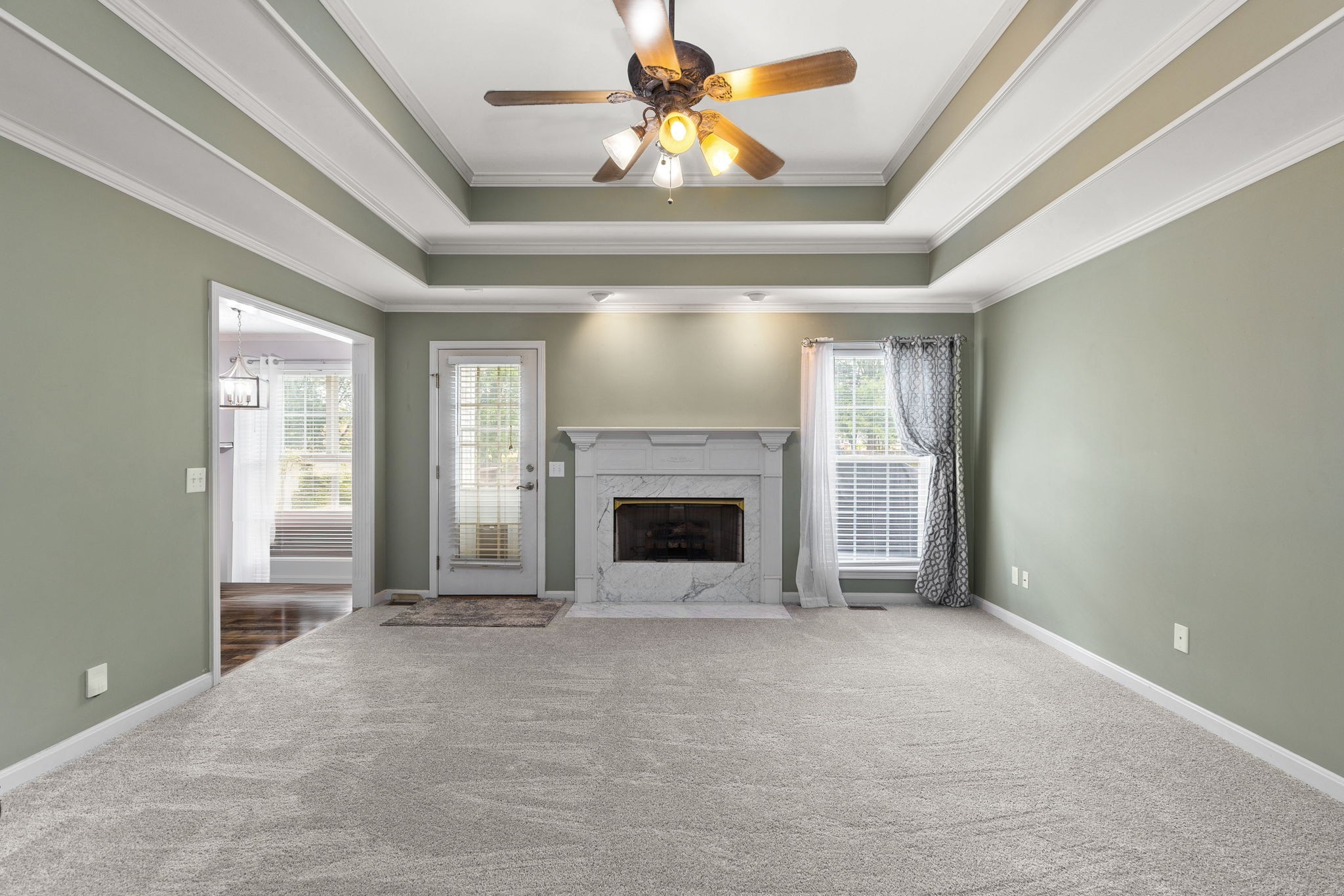 Listing photo id 3 for 8518 Las Palmas Way