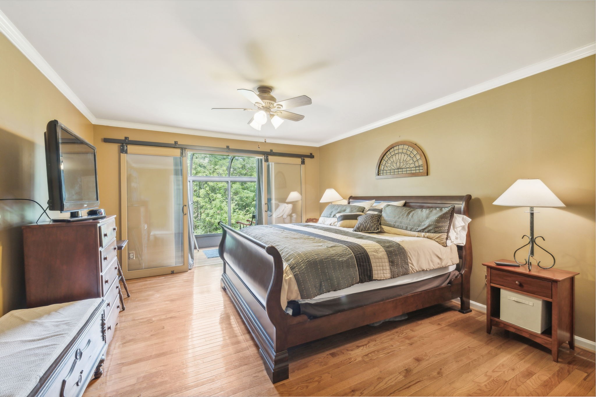 Image 11 of 42 For 9170 65th Loop