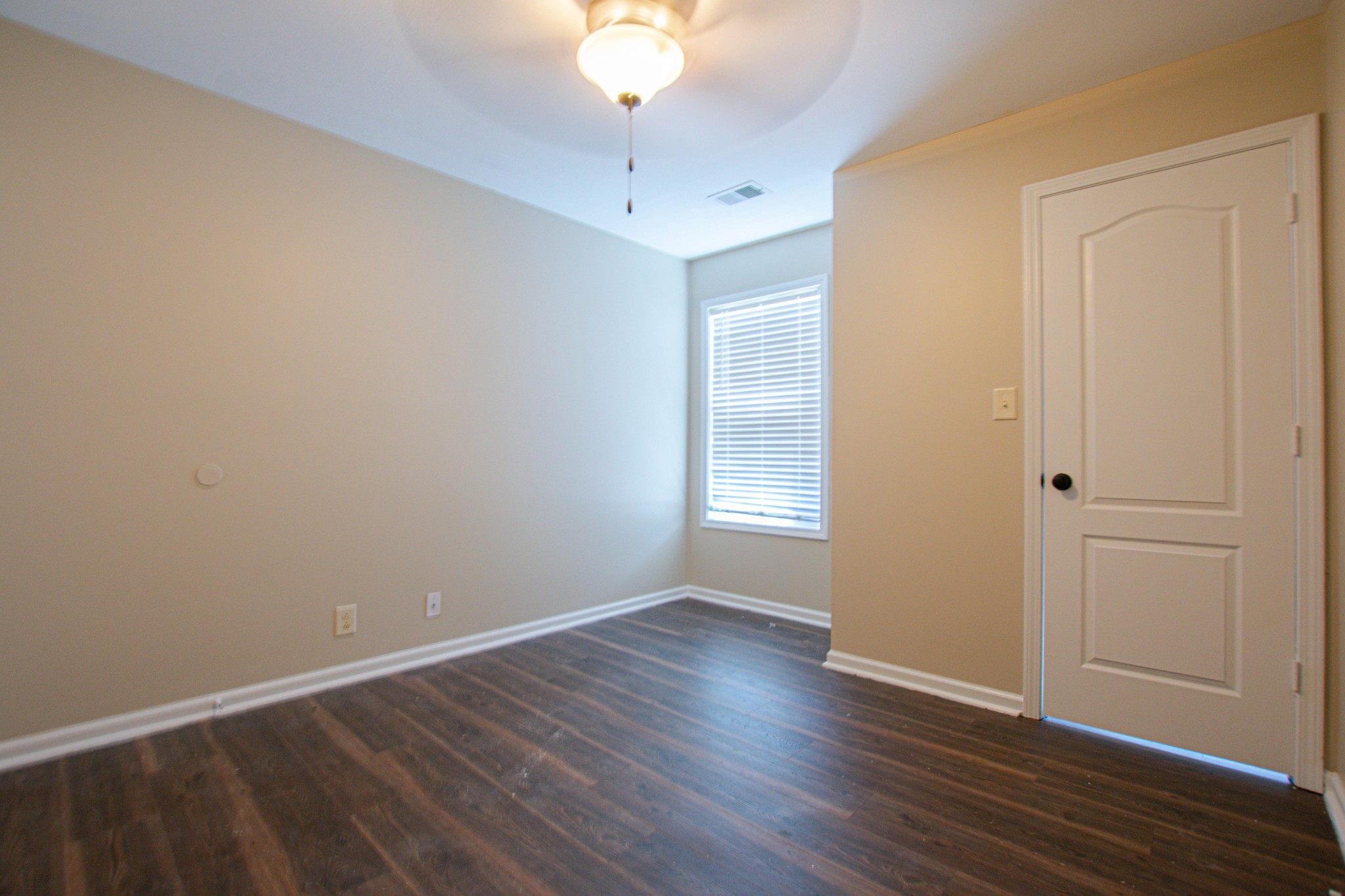 Image 17 of 22 For 8399 Gower Trail