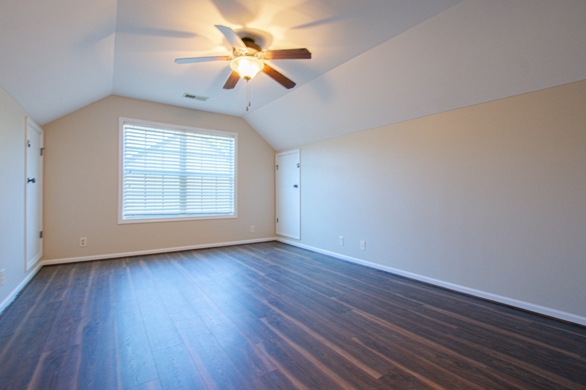 Image 20 of 22 For 8399 Gower Trail