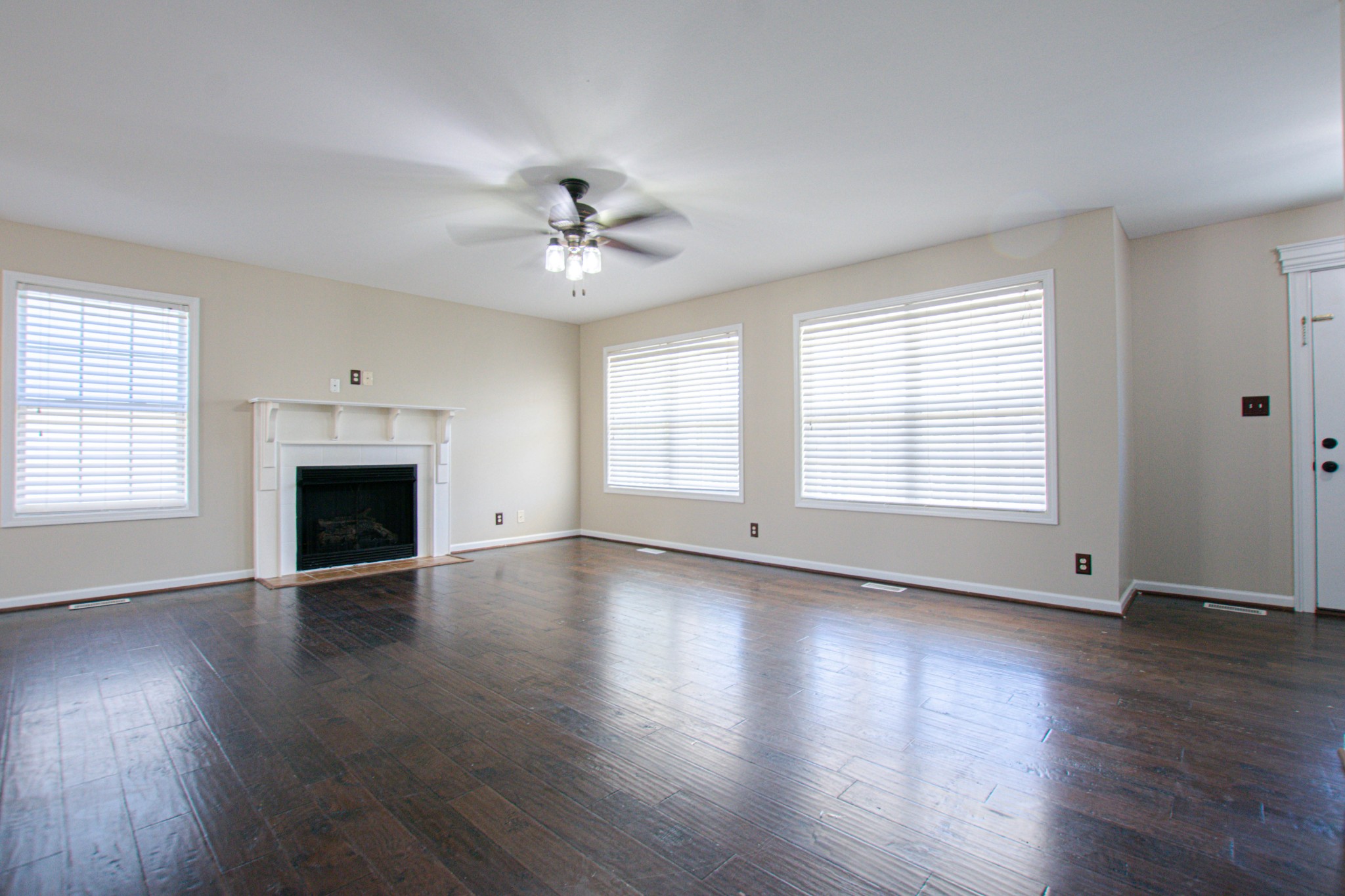 Image 3 of 22 For 8399 Gower Trail