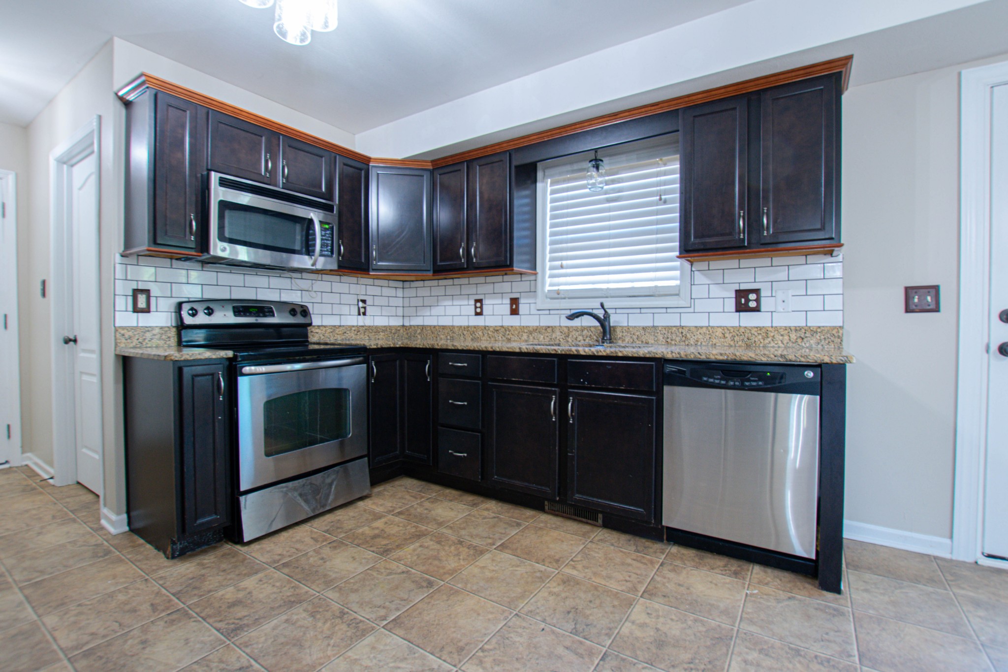 Image 9 of 22 For 8399 Gower Trail