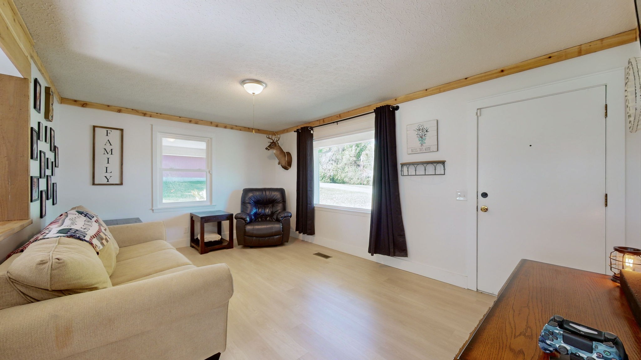 Image 5 of 22 For 8397 Gower Trail