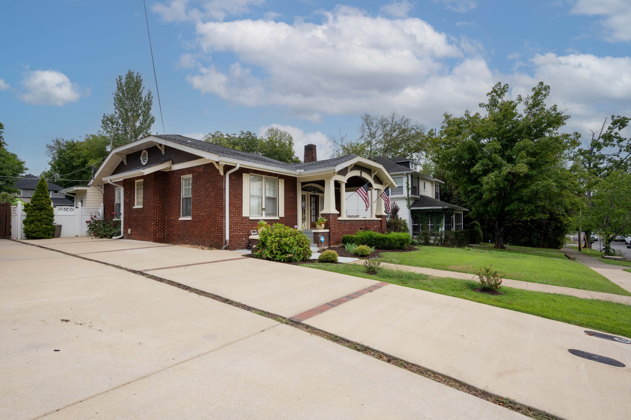 Image 10 of 30 For 16824 17th Avenue