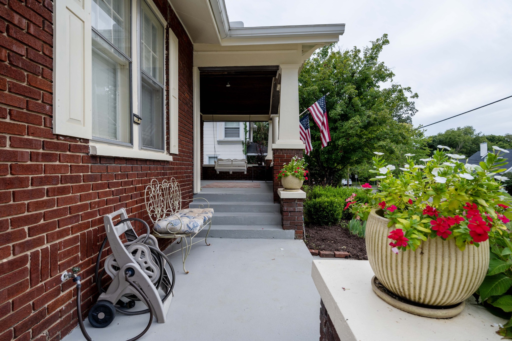 Image 12 of 30 For 16824 17th Avenue