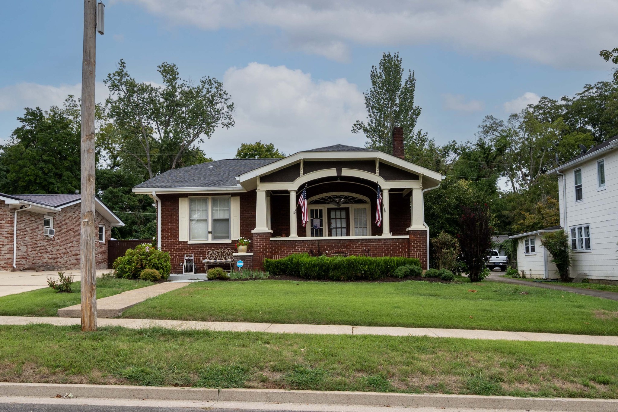 Image 15 of 30 For 16824 17th Avenue