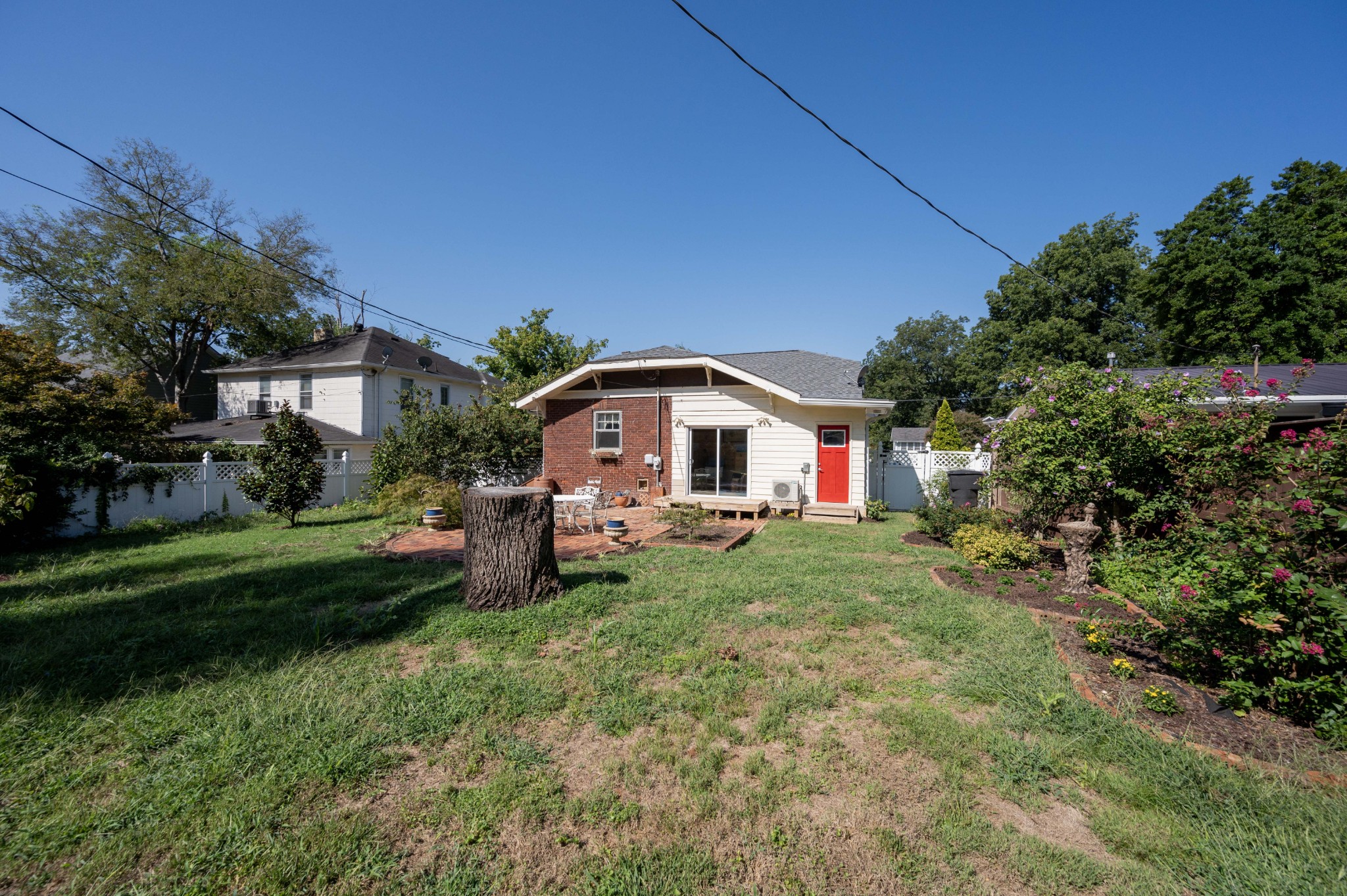 Image 4 of 30 For 16824 17th Avenue