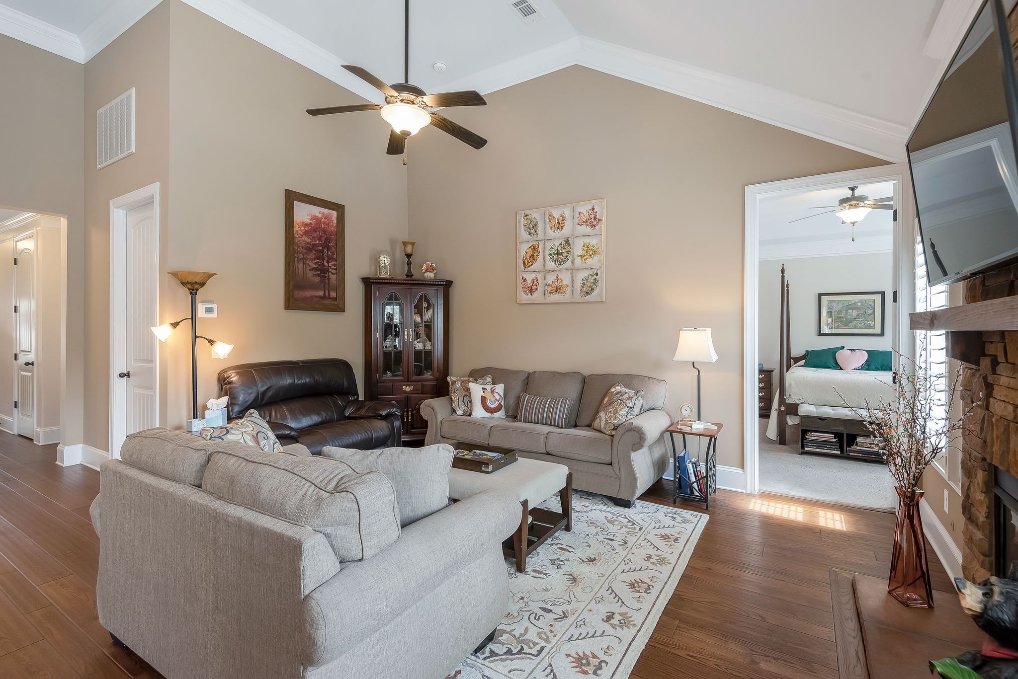 Image 10 of 33 For 2608 Botello Avenue