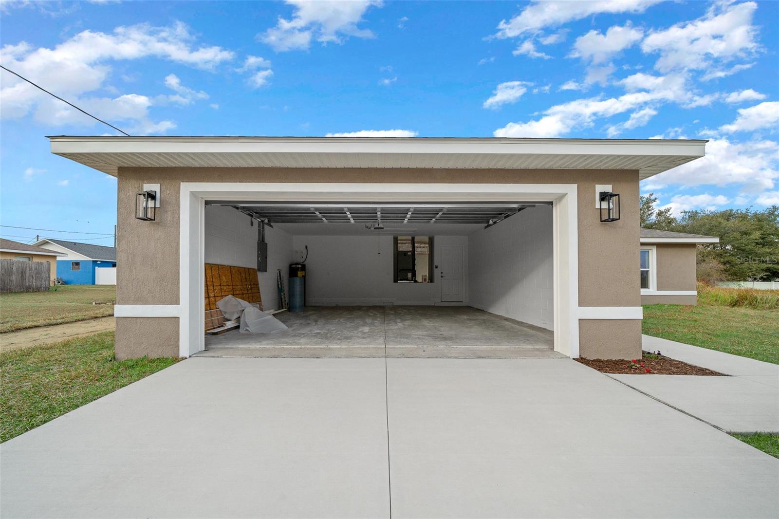 Image 32 of 39 For 7 Walnut Place