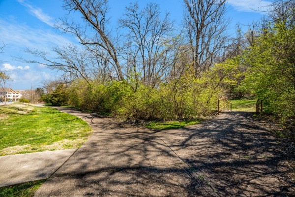 Image 5 of 22 For 4915 81st Loop