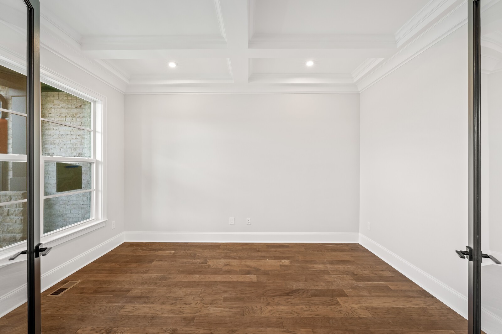Image 12 of 22 For 206 8th Avenue