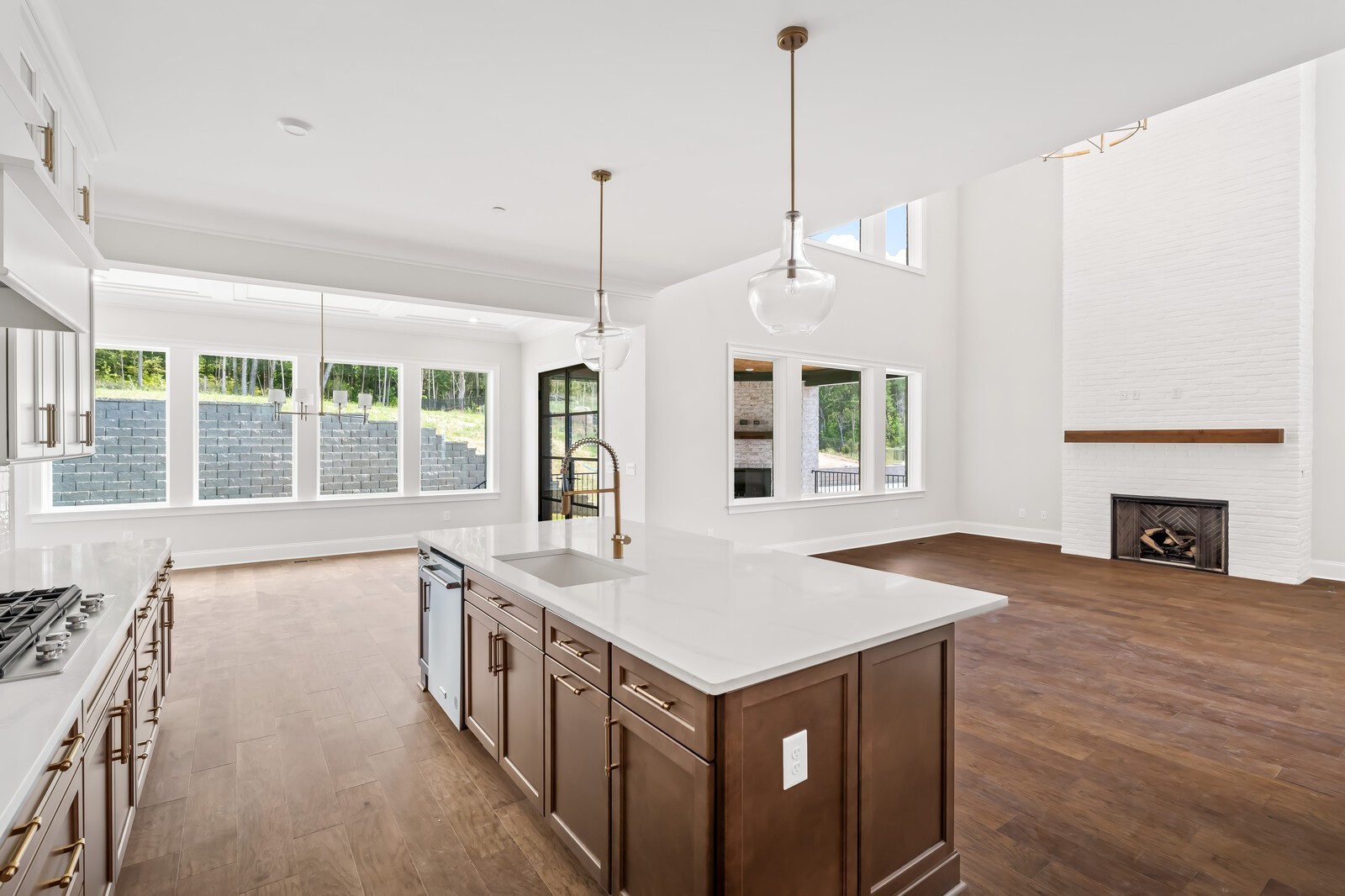 Image 16 of 22 For 206 8th Avenue